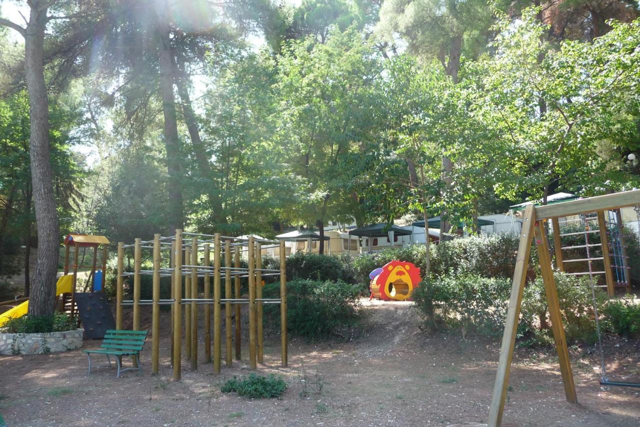 Happy Camp Mobile Homes In Camping Villaggio Internazionale San Menaio Εξωτερικό φωτογραφία