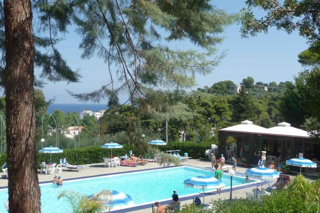Happy Camp Mobile Homes In Camping Villaggio Internazionale San Menaio Εξωτερικό φωτογραφία