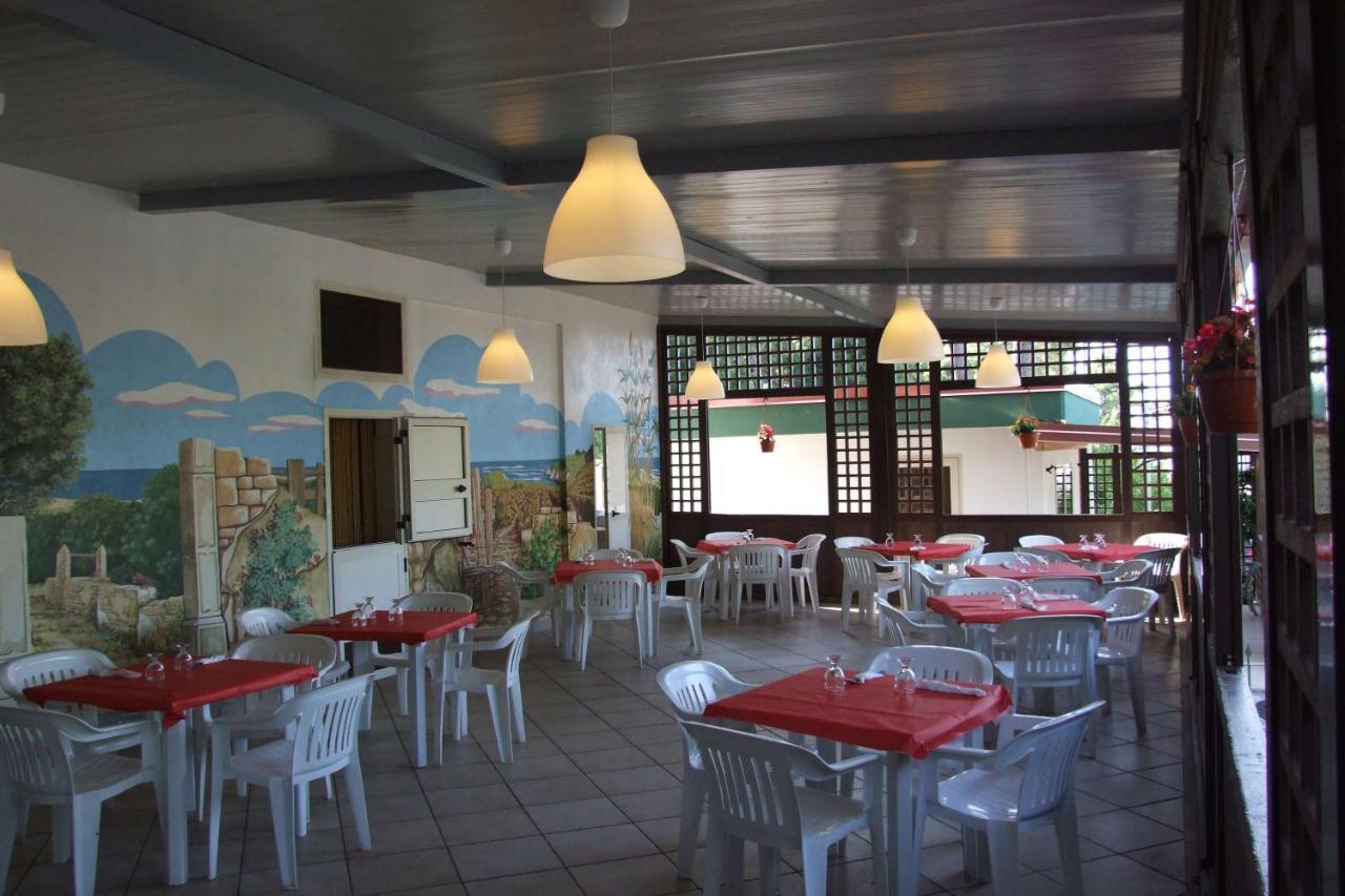 Happy Camp Mobile Homes In Camping Villaggio Internazionale San Menaio Εξωτερικό φωτογραφία